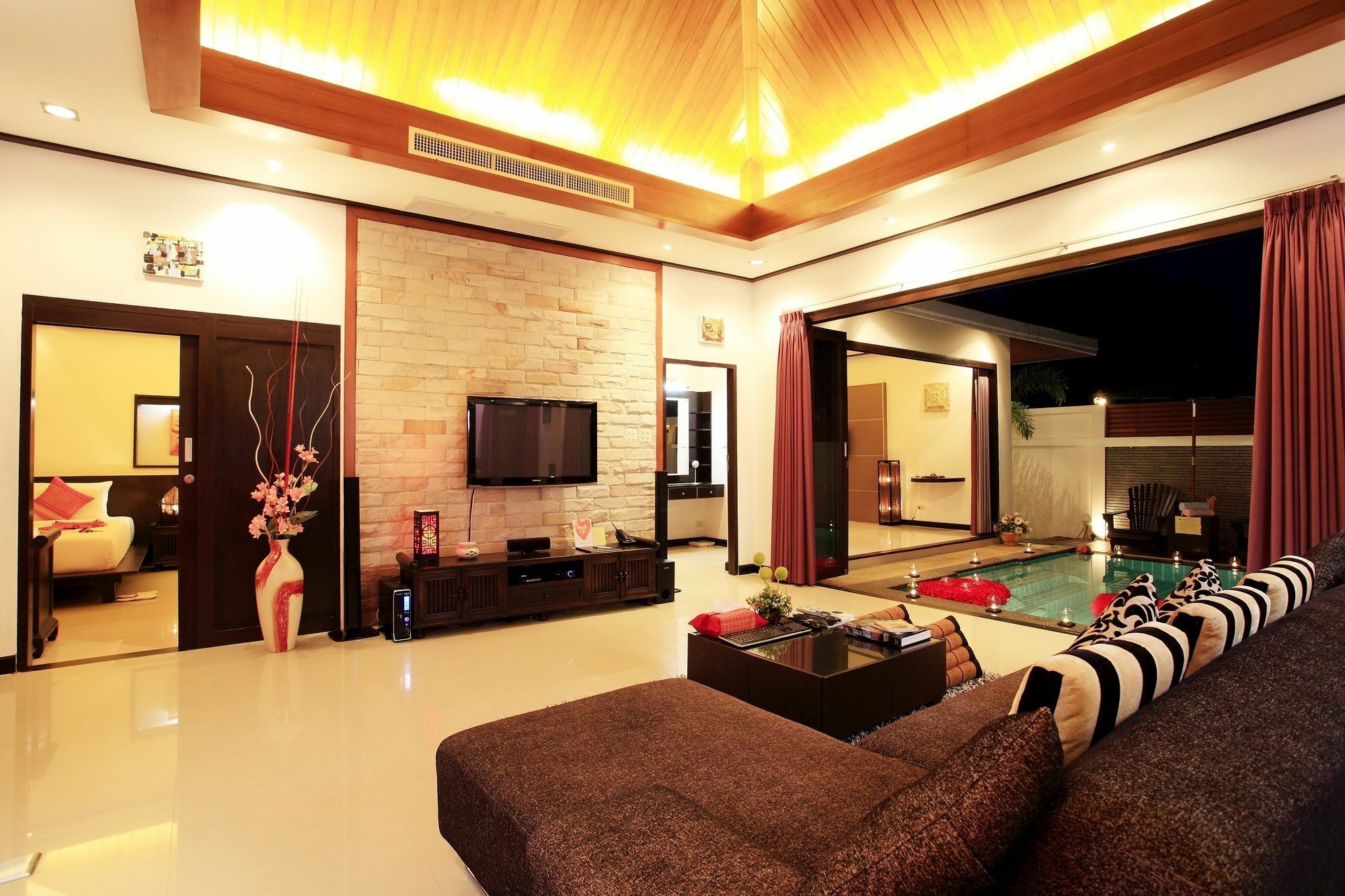 The Iris Pool Villa Rawai Exterior foto