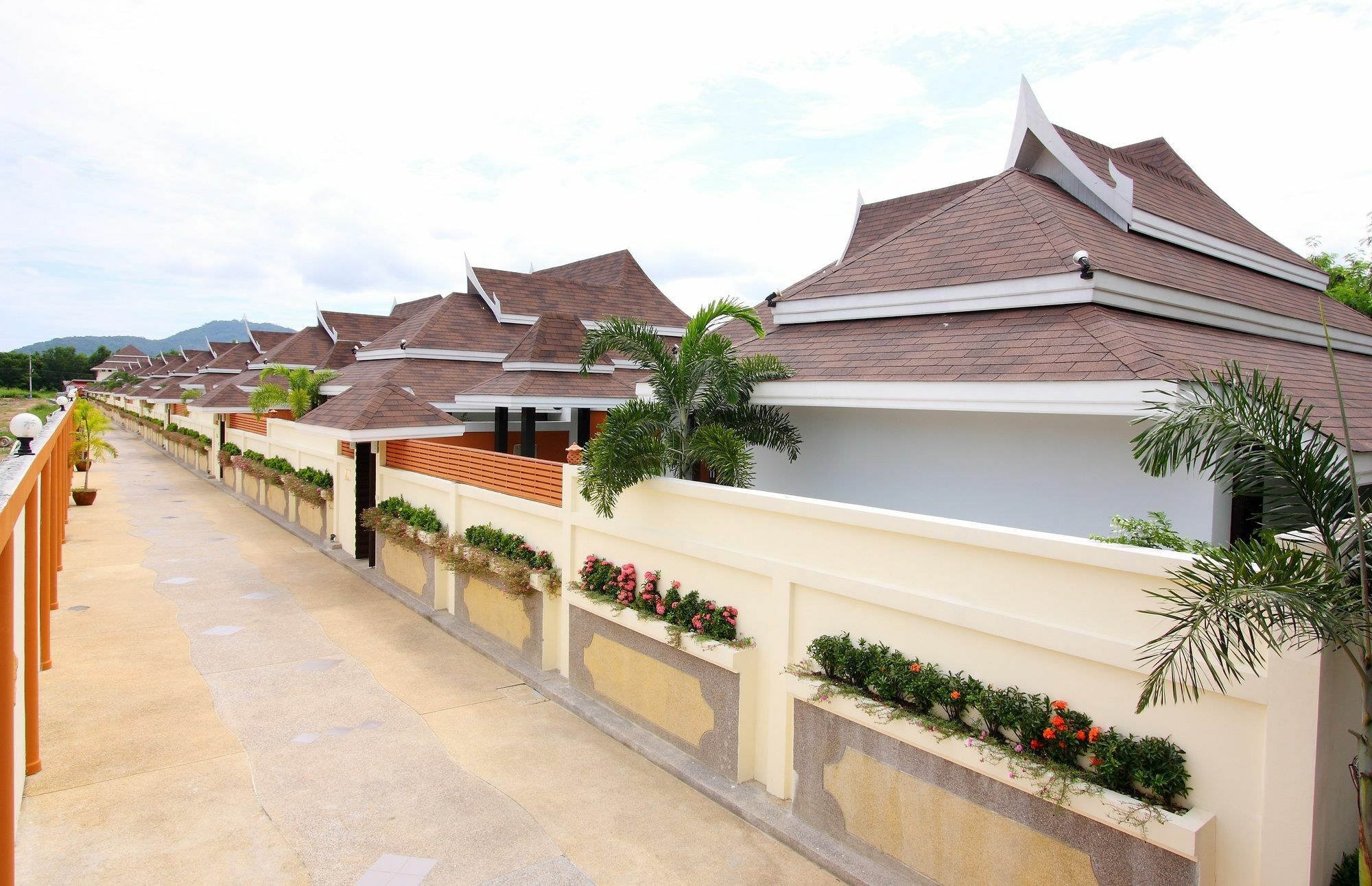 The Iris Pool Villa Rawai Exterior foto